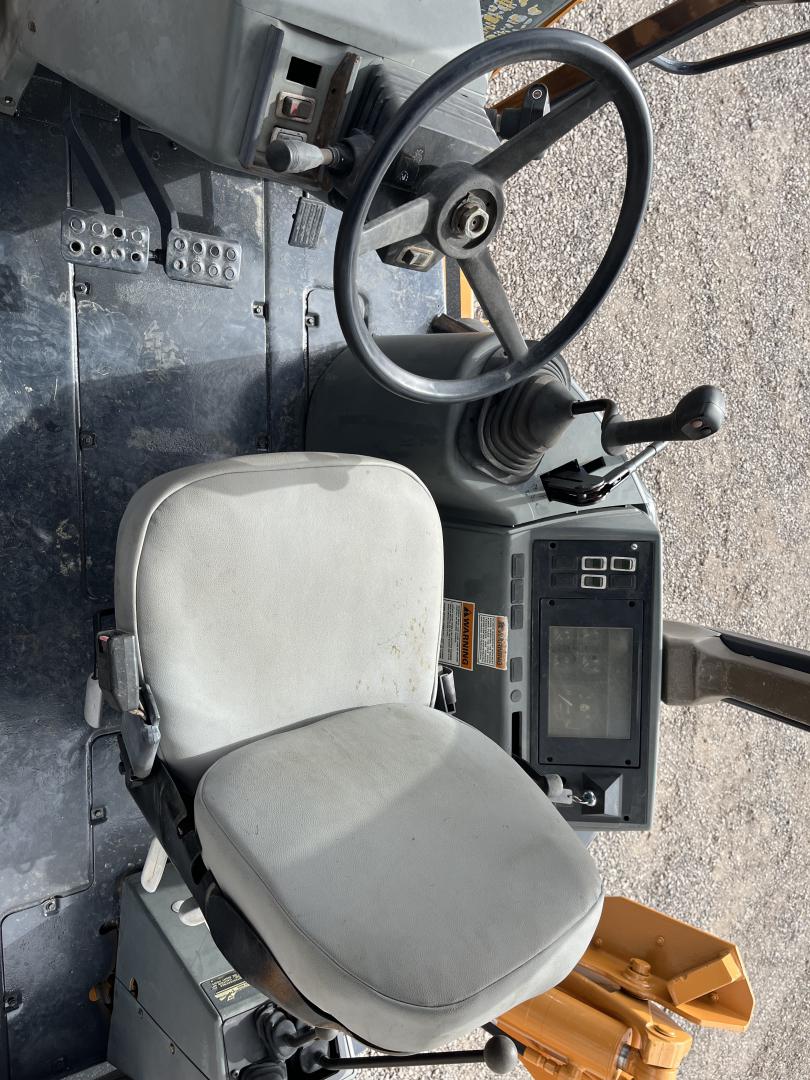 ./imagenes/INVOICE/2019/17209/RETROEXCAVADORA CASE 580L (33).JPG